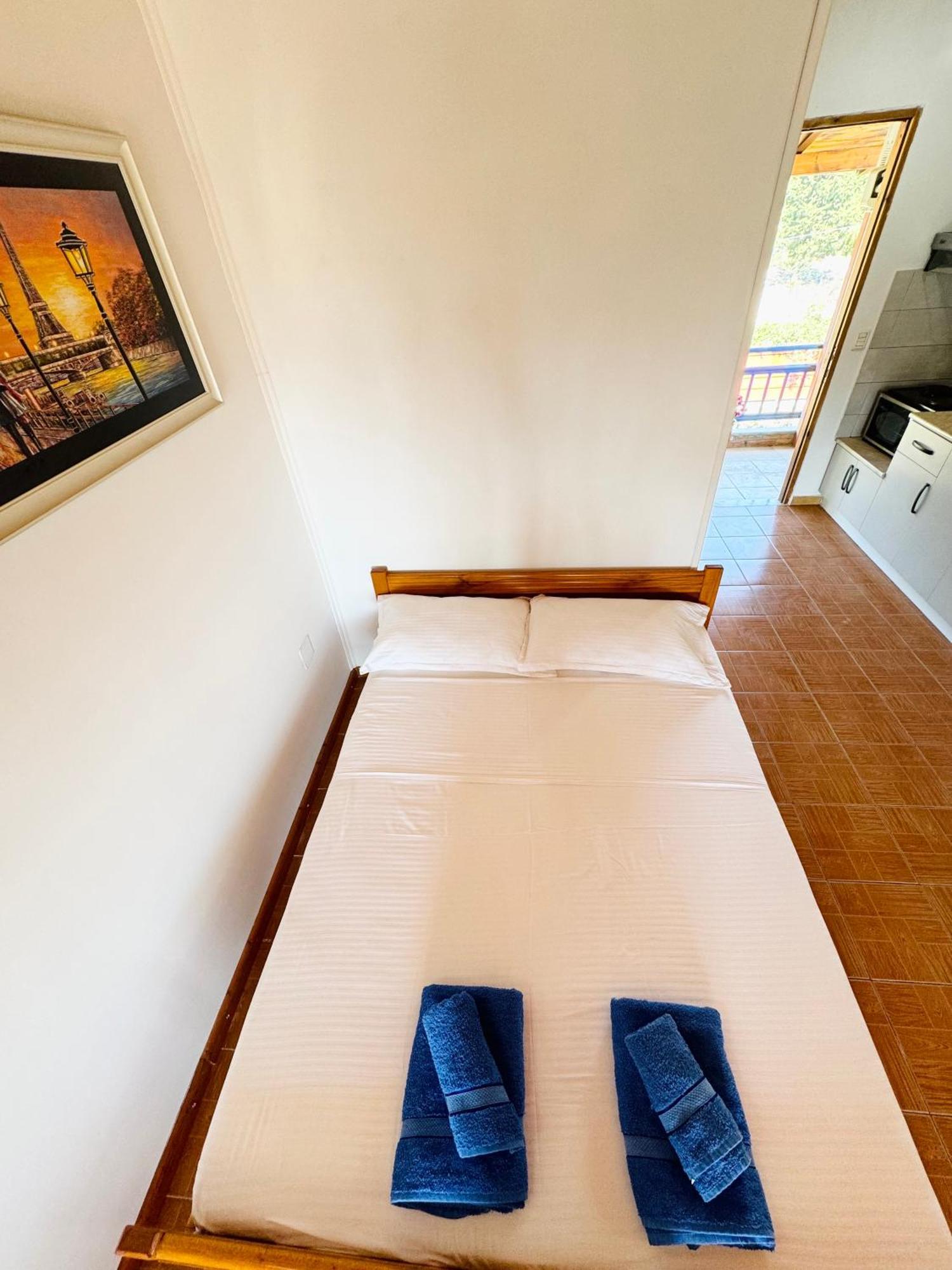 Guesthouse Rondo Химара Экстерьер фото