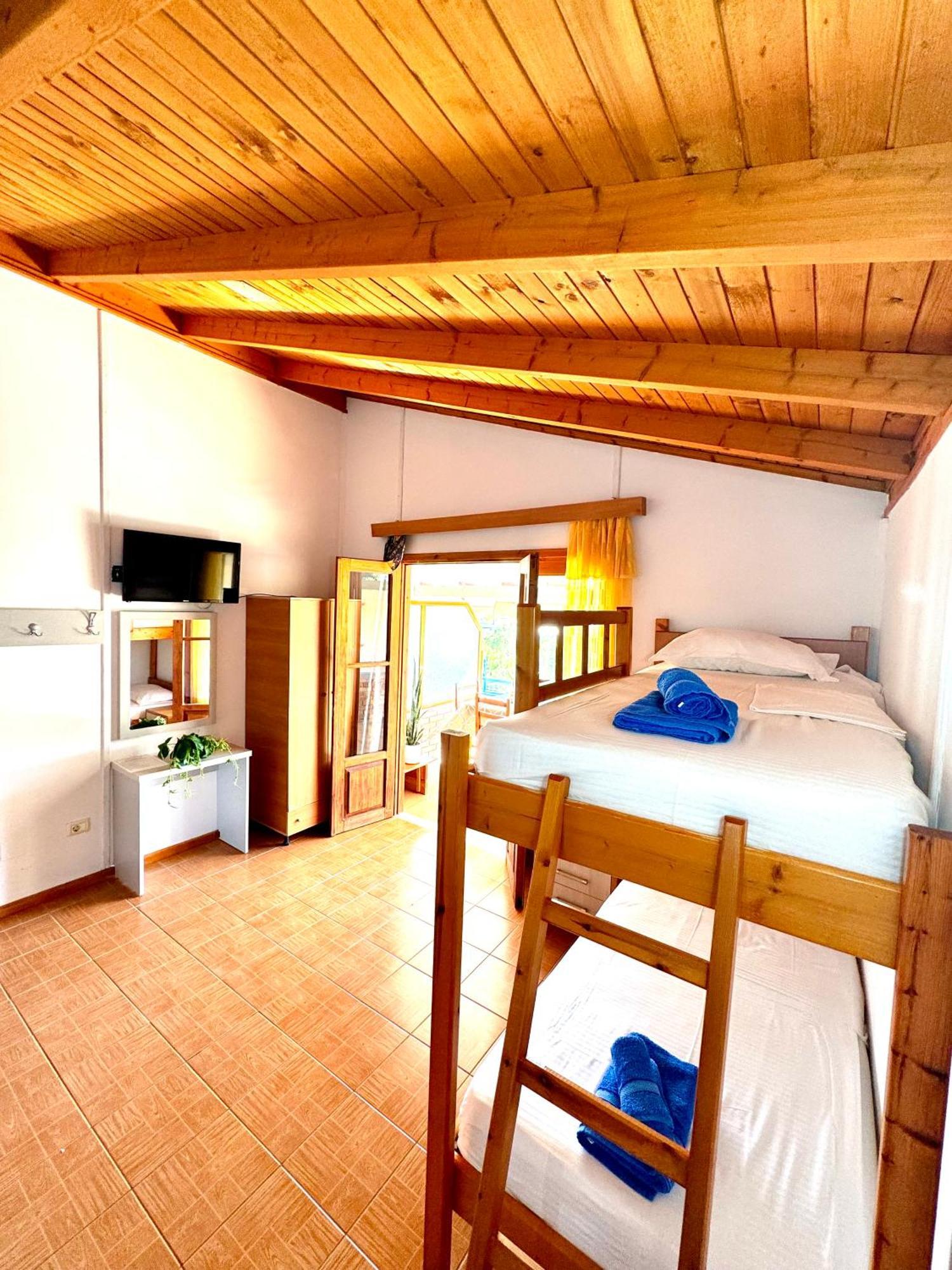 Guesthouse Rondo Химара Экстерьер фото