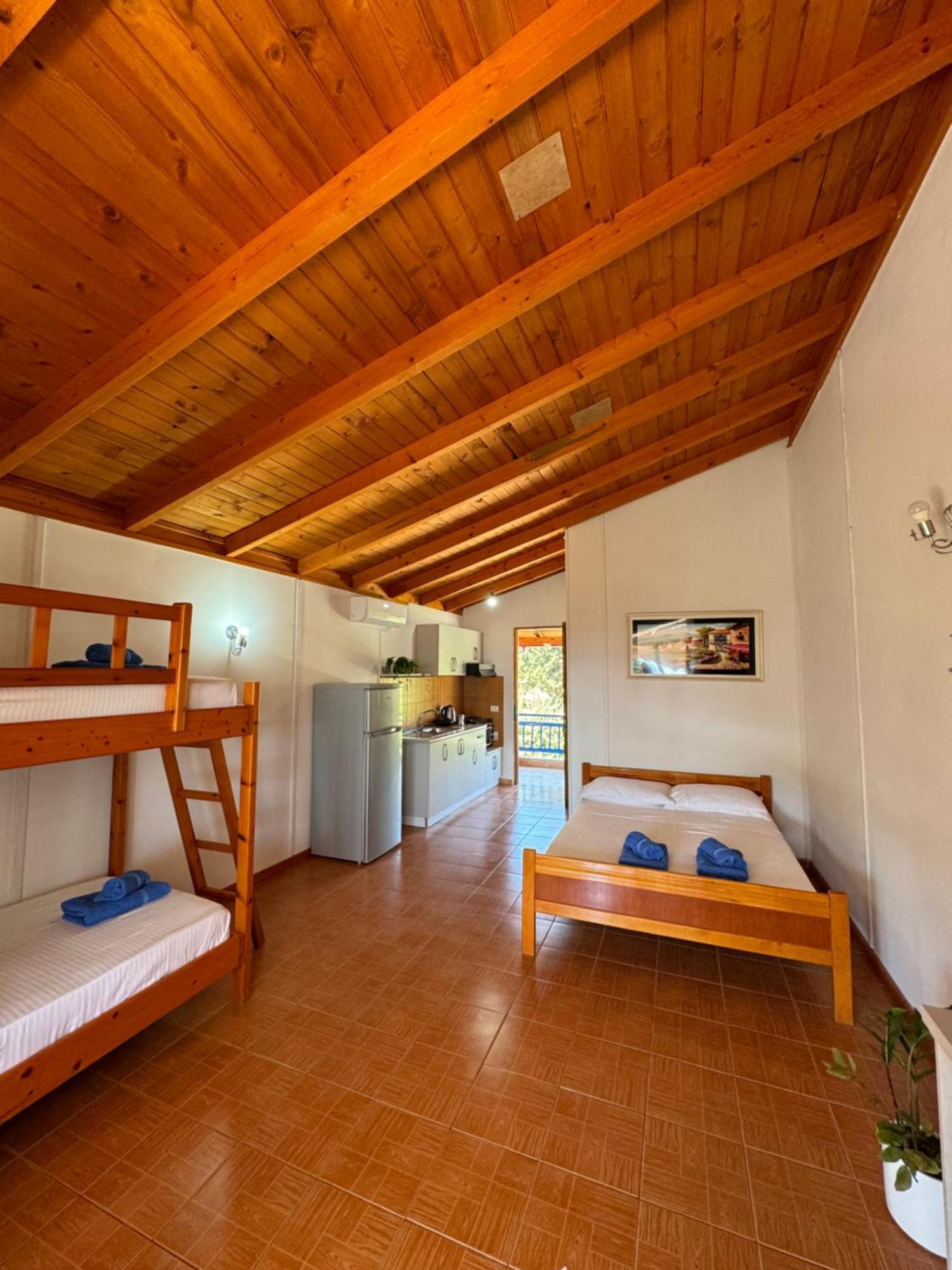 Guesthouse Rondo Химара Экстерьер фото
