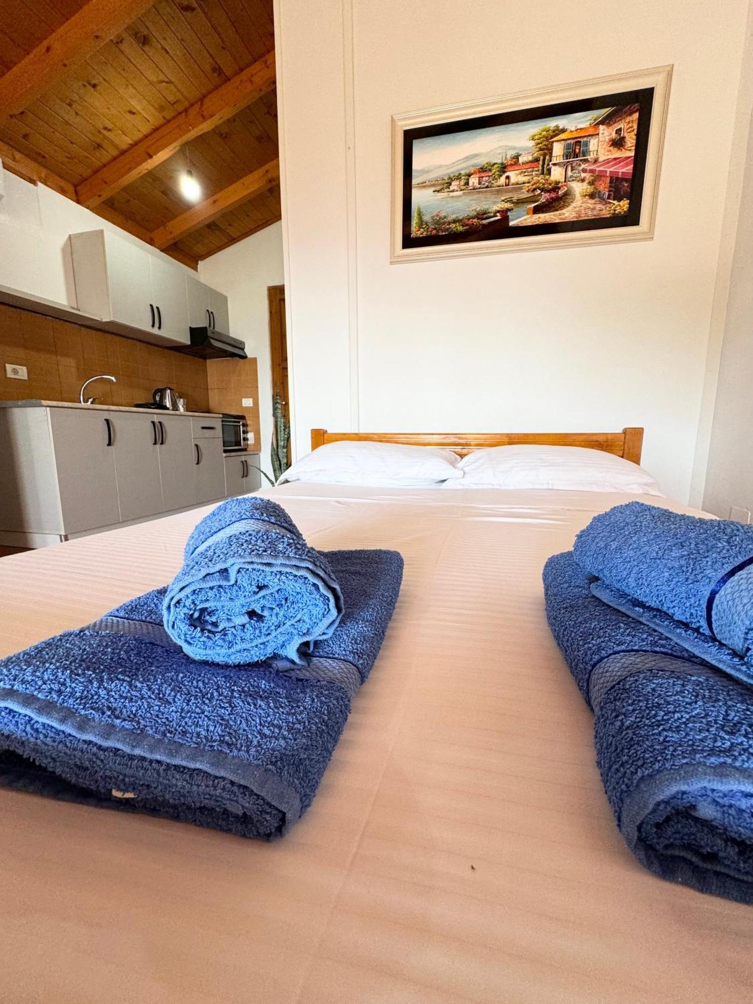 Guesthouse Rondo Химара Экстерьер фото