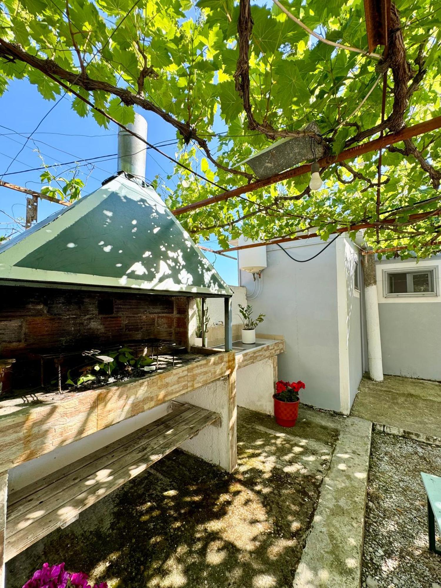 Guesthouse Rondo Химара Экстерьер фото