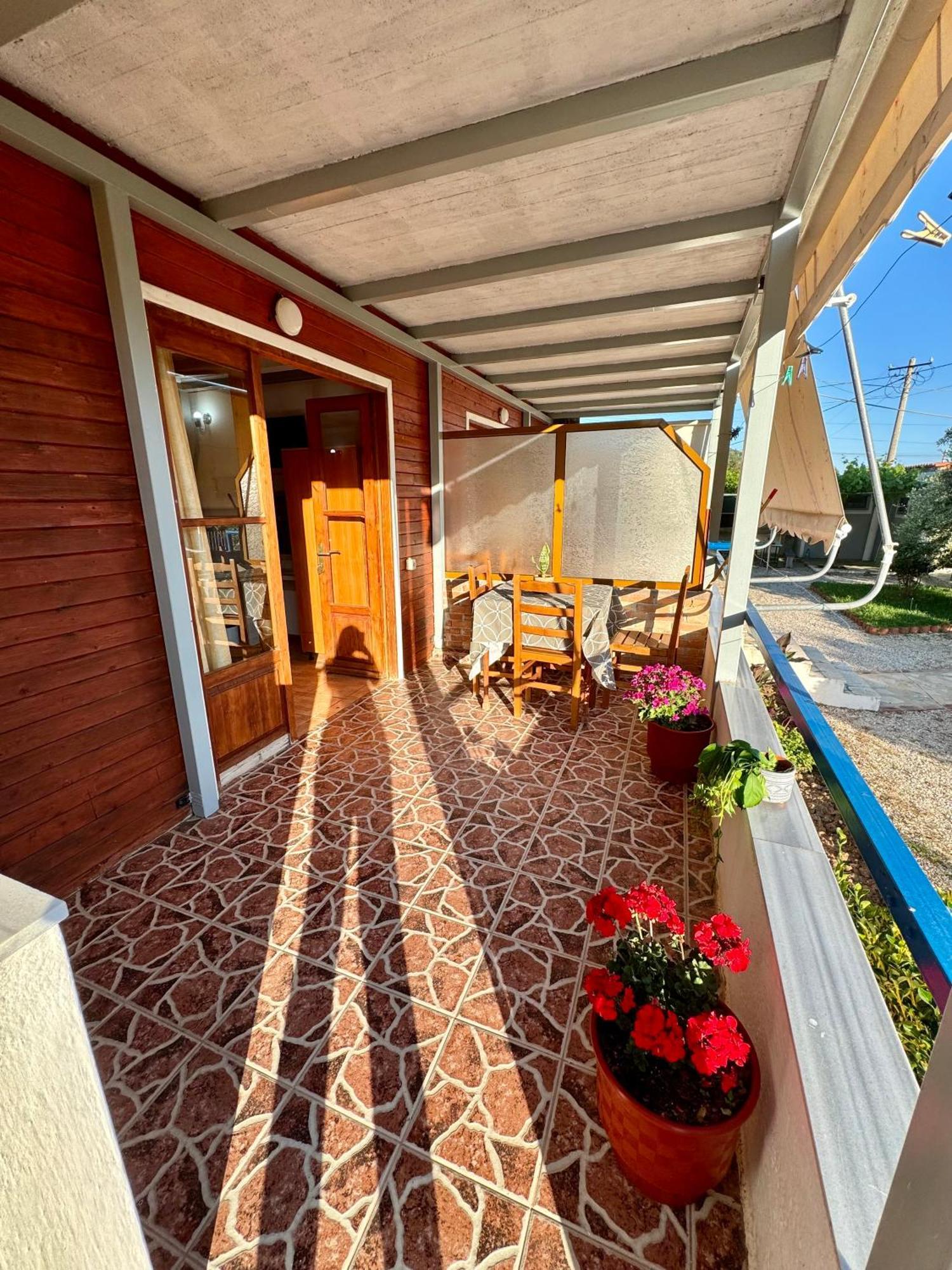 Guesthouse Rondo Химара Экстерьер фото