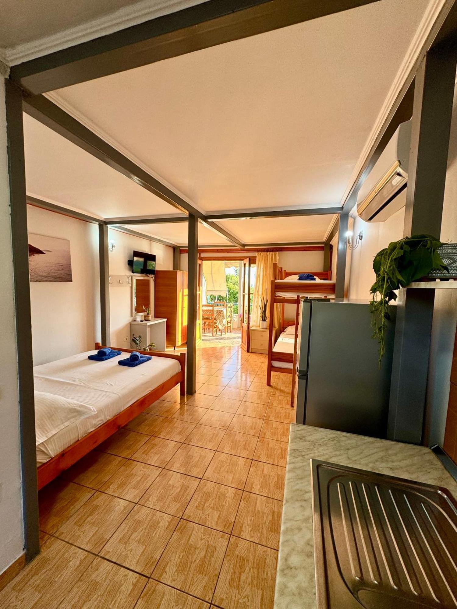 Guesthouse Rondo Химара Экстерьер фото