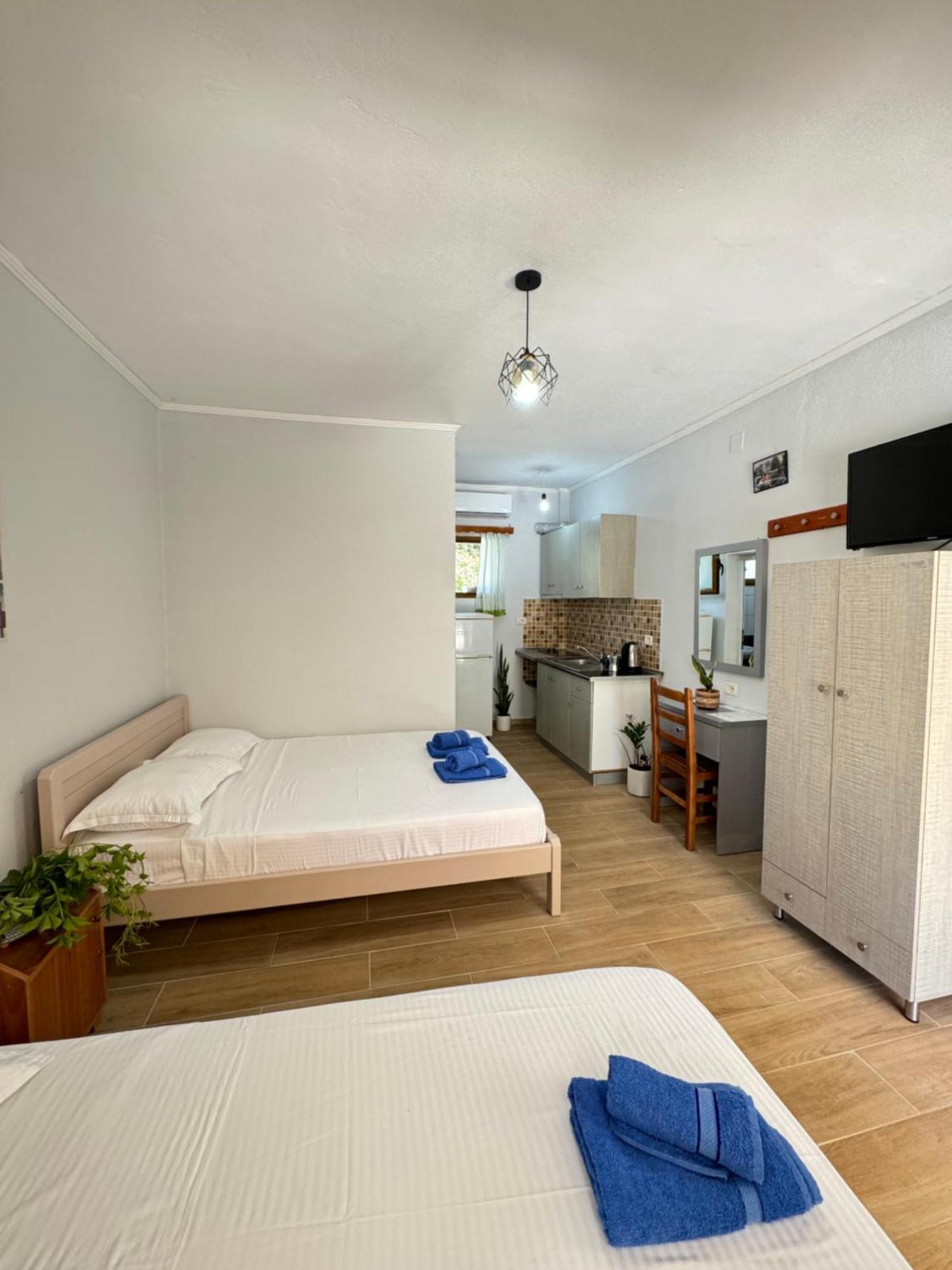 Guesthouse Rondo Химара Экстерьер фото